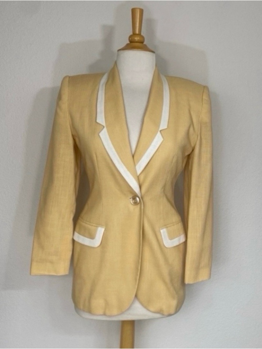 Vintage Casual Corner Women's Butter Button Blazer Jacket Size 2P Classic Preppy